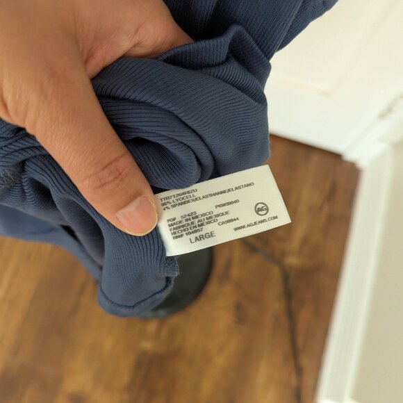 AG mock neck top blue size L - Picture 5 of 6